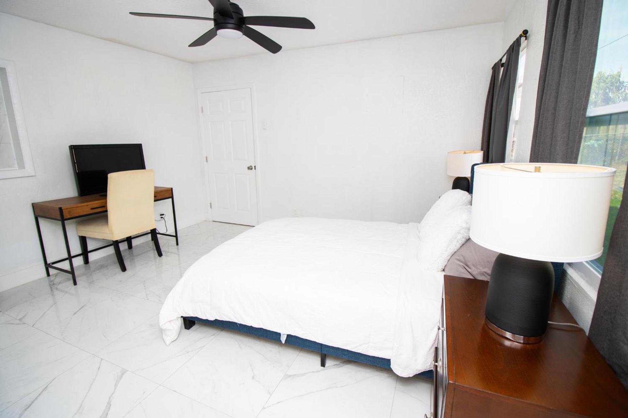 Shared Home - Close To The Beach Riviera Beach Exterior foto