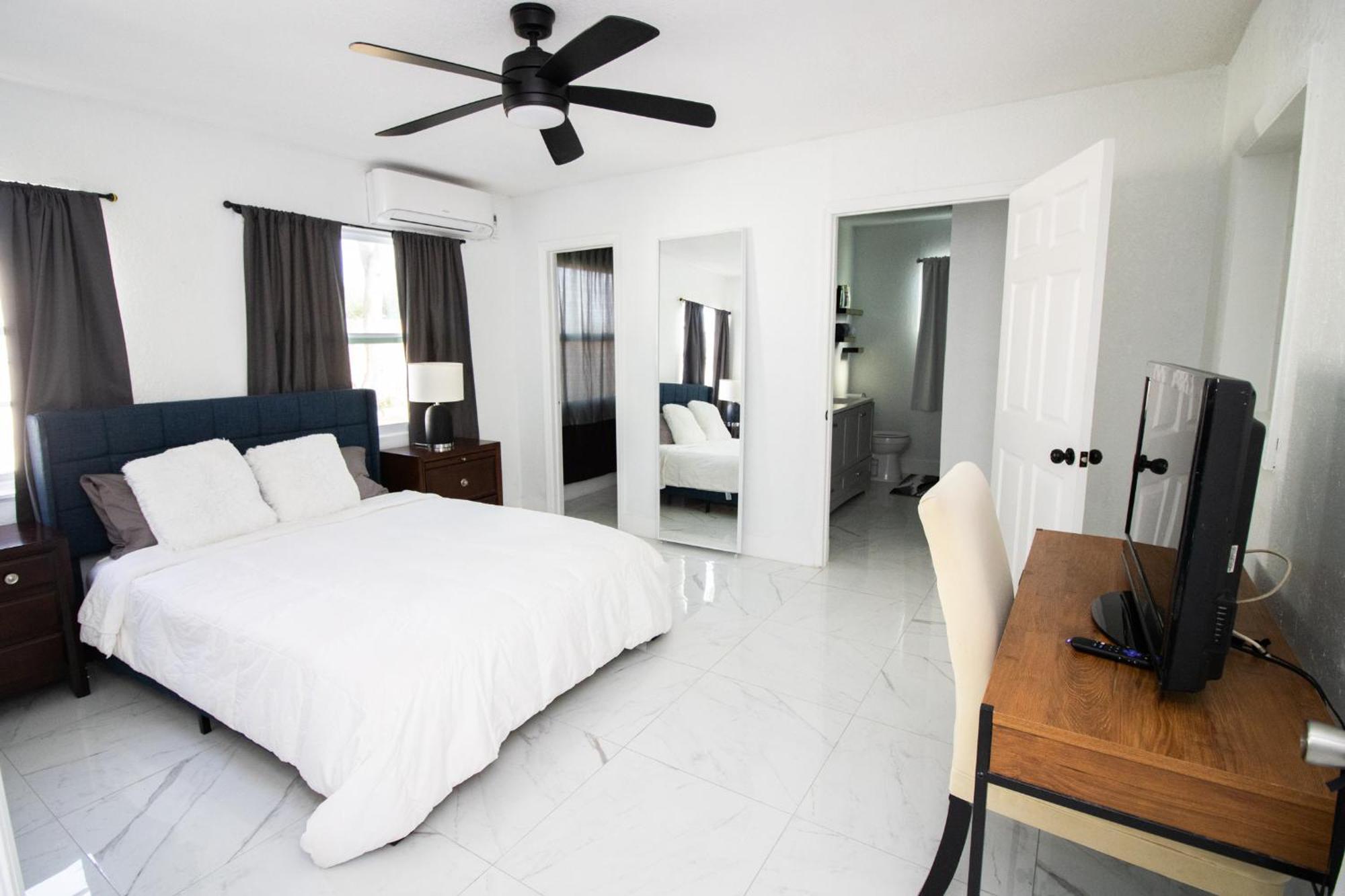 Shared Home - Close To The Beach Riviera Beach Exterior foto