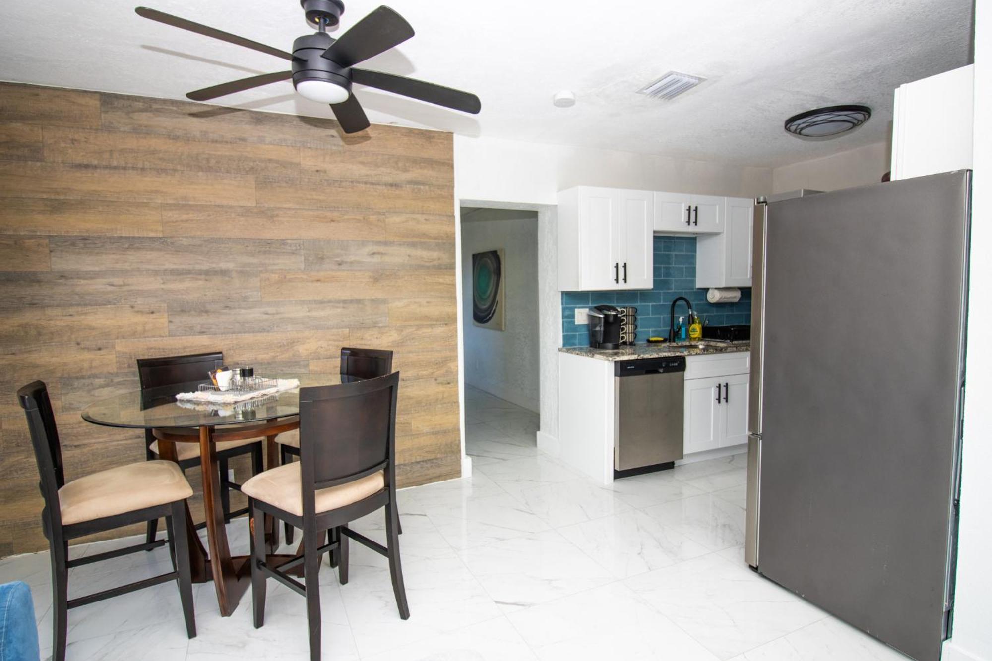 Shared Home - Close To The Beach Riviera Beach Exterior foto